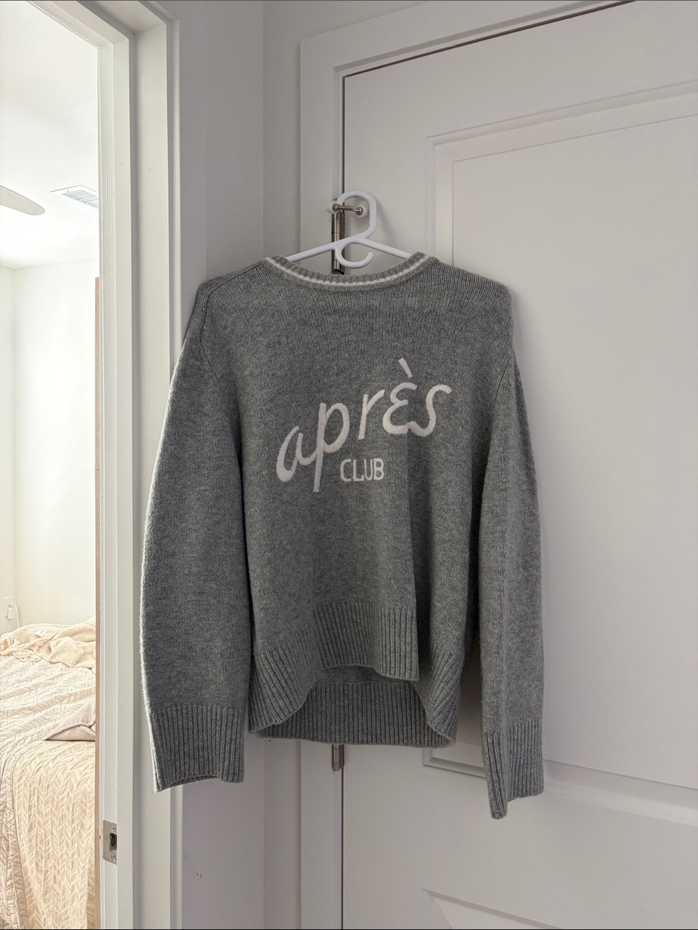 Abercrombie & Fitch Grey 'après CLUB' Crewneck Sweater